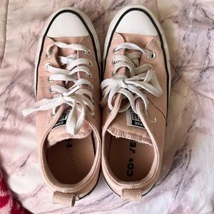 Converse (pink lows) 
size 7 women’s